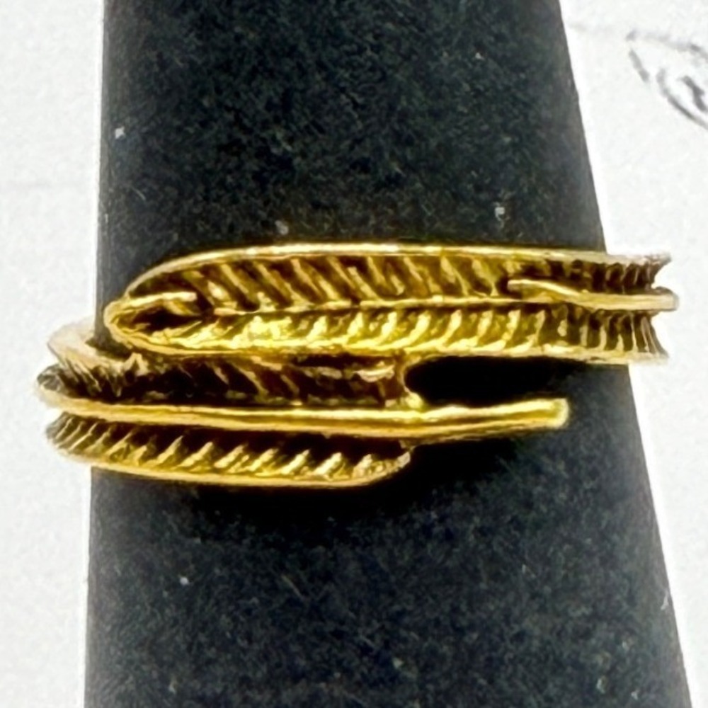Gold Tone Wrap Ring Feather Design Pinky Ring Size 4.5